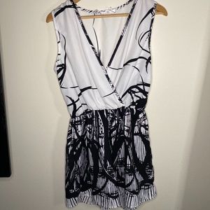 A3 Sleeveless V-neck Romper